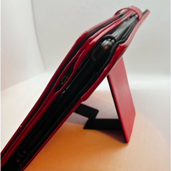 Onn Android Tablet 10.1” with padfolio Bluetooth keyboard - Picture 3 of 9